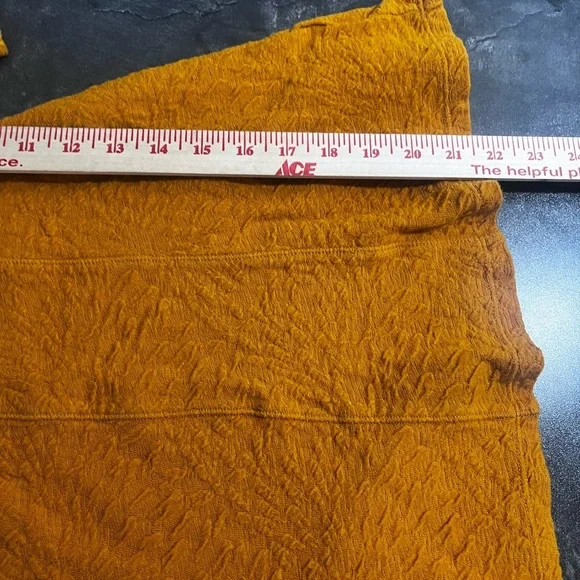 Anthropologie Ett:Twa Wesley Gold Textured Short Sleeve Blouse Size Medium - Picture 6 of 7